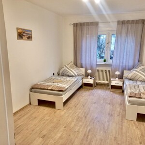 Monteurunterkunft Wohnungen in Wuppertal zentral Einzelzimmer/Doppelzimmer Vadim Althof 42277  17176759936661a7d9d3616
